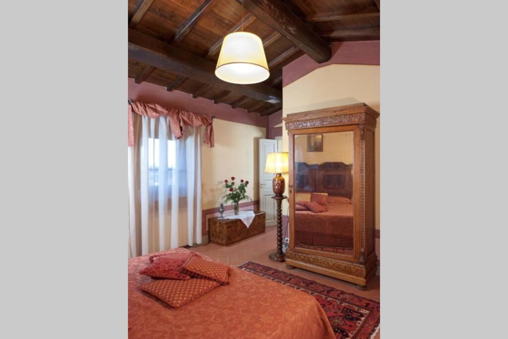 Villa Liz Tuscany, Private Pool, Hot Tub, Property Fenced, Pets Allowed Poppi Exterior photo