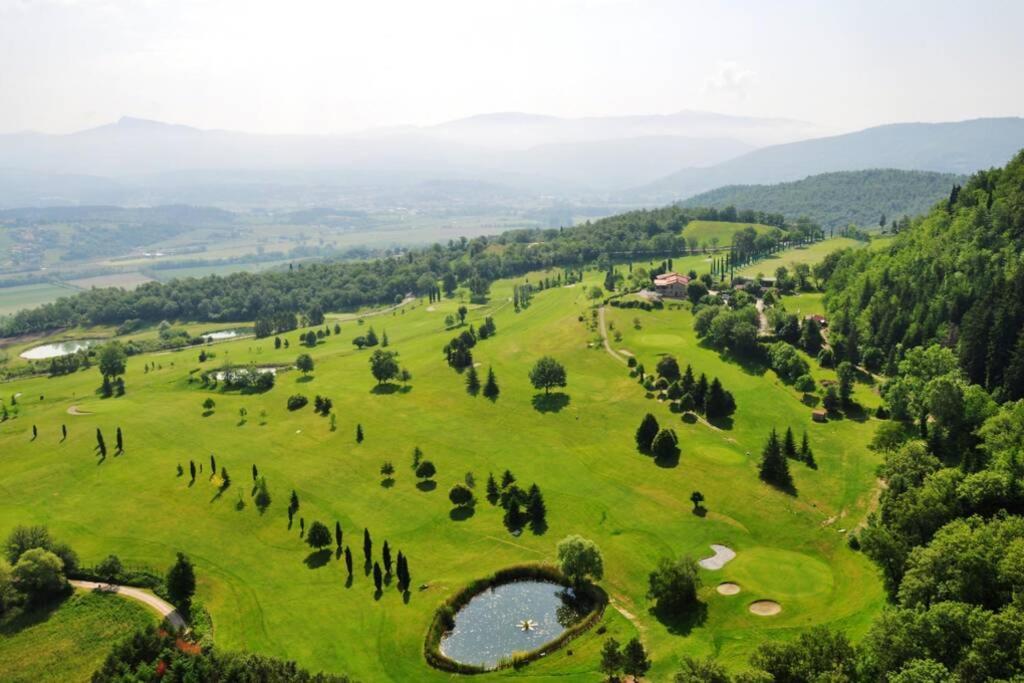 Villa Liz Tuscany, Private Pool, Hot Tub, Property Fenced, Pets Allowed Poppi Exterior photo